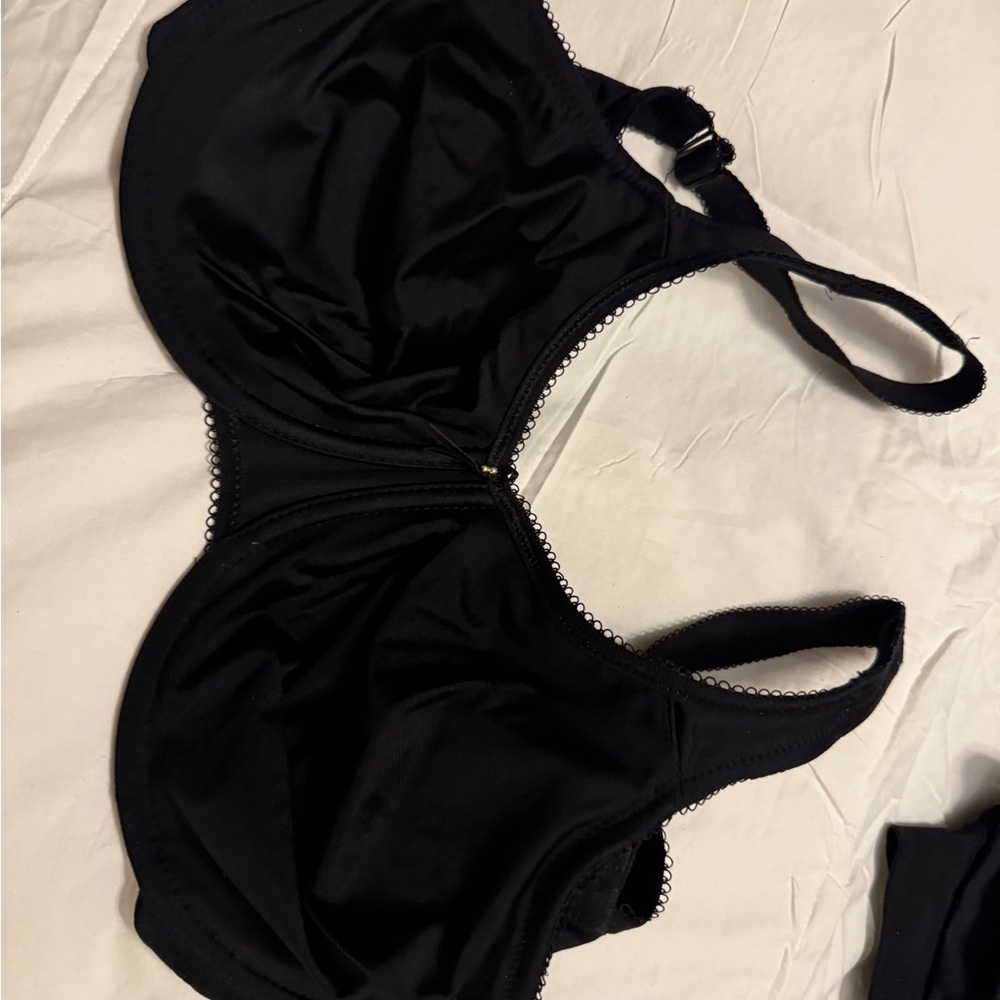 Black Underwire Bra - Picture 3 of 4